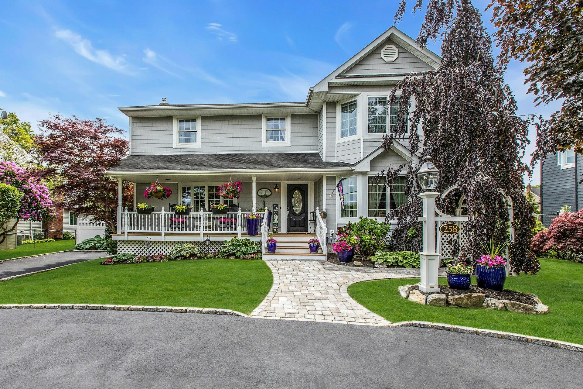 258 Timberpoint Road, East Islip, New York image 1