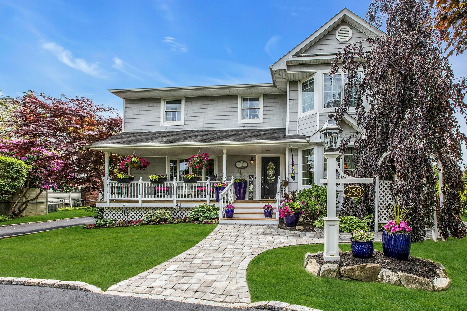 258 Timberpoint Road, East Islip, New York image 2