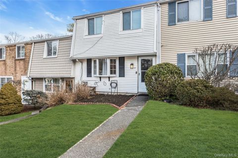 117 Hill Spur, Calverton, NY 11933 - MLS#: 954465