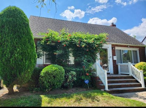 123 North Drive, Valley Stream, NY 11580 - MLS#: 827254