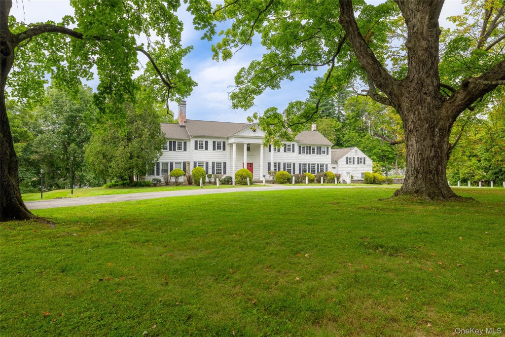 Photo of 600 Bedford Road, Chappaqua, NY 10514 (MLS # 1052500)