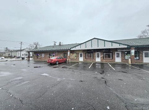 Photo of 117 W Main Street, East Islip, NY 11730 (MLS # 965912)