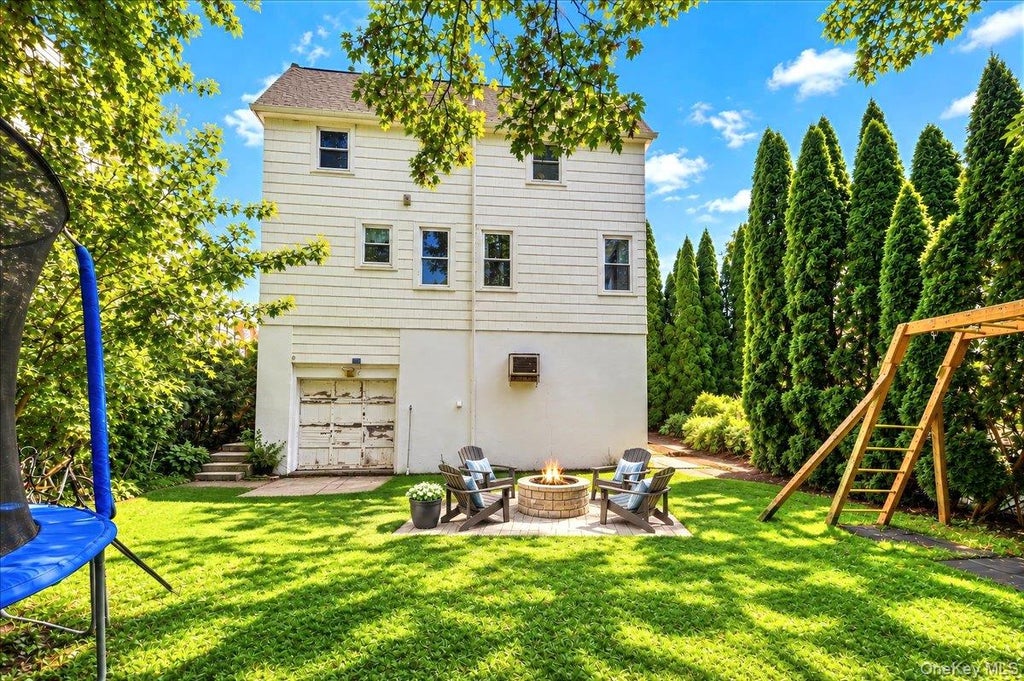Photo of 201 Park Drive, Eastchester, NY 10709 (MLS # 1052207)