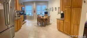 29 Woodmere Boulevard 2B