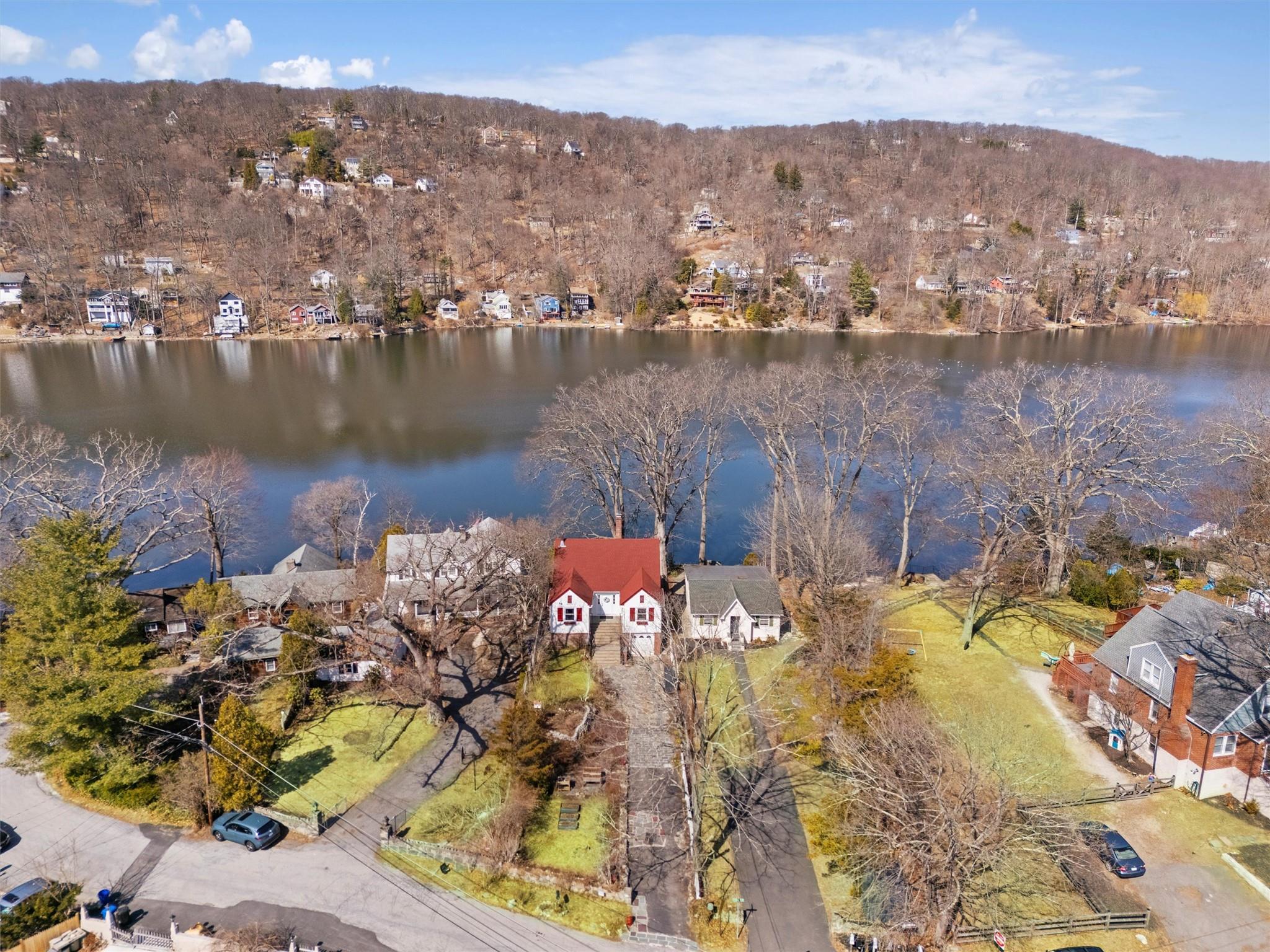 18 Point Drive, Lake Peekskill, New York image 4