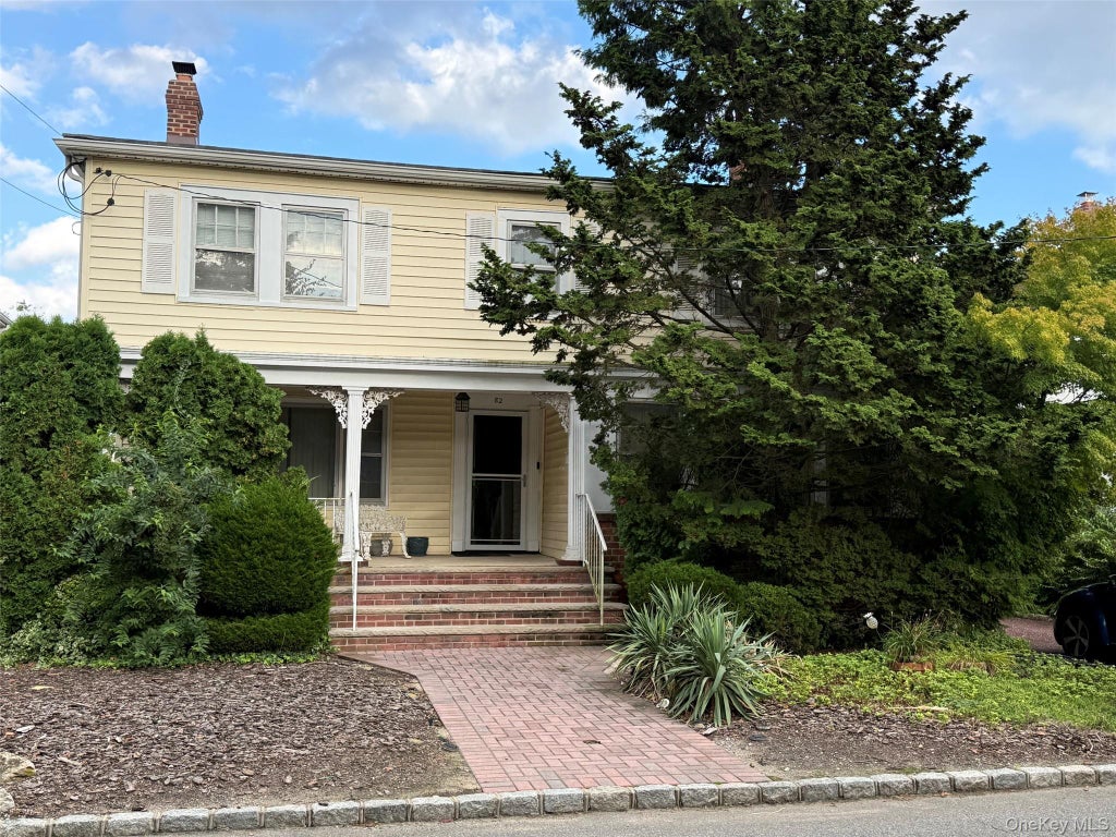 Photo of 82 Auerbach Lane, Lawrence, NY 11559 (MLS # 1047904)