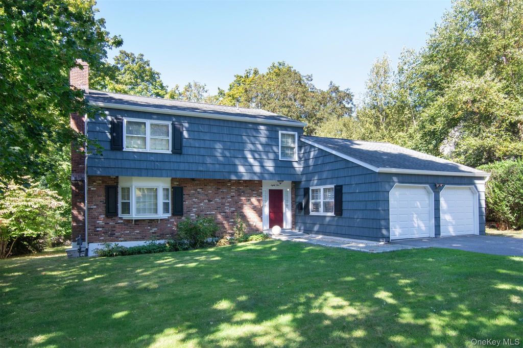 Photo of 81 N Broadway, Irvington, NY 10533 (MLS # 955727)