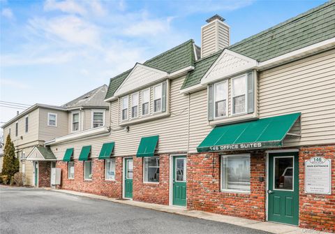 Photo of 146 S Country Road #9, Bellport Village, NY 11713 (MLS # 1030099)