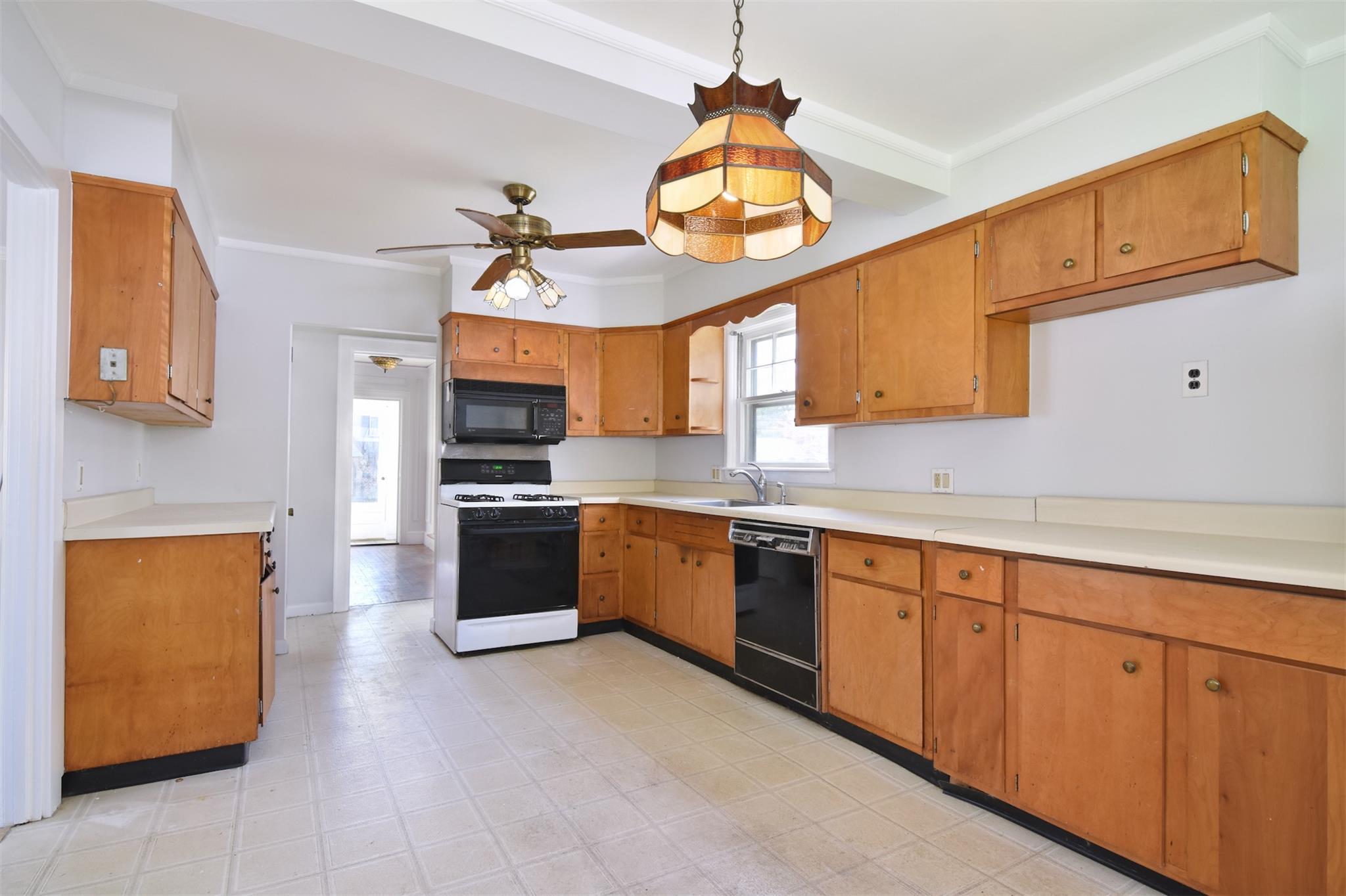14 Alpine Road, New Rochelle, New York image 12