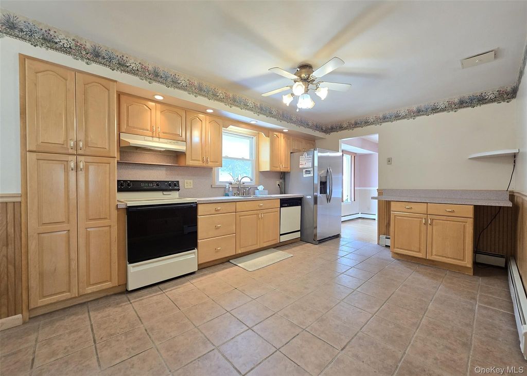 Photo of 240 N 3rd Street, Ronkonkoma, NY 11779 (MLS # 986692)