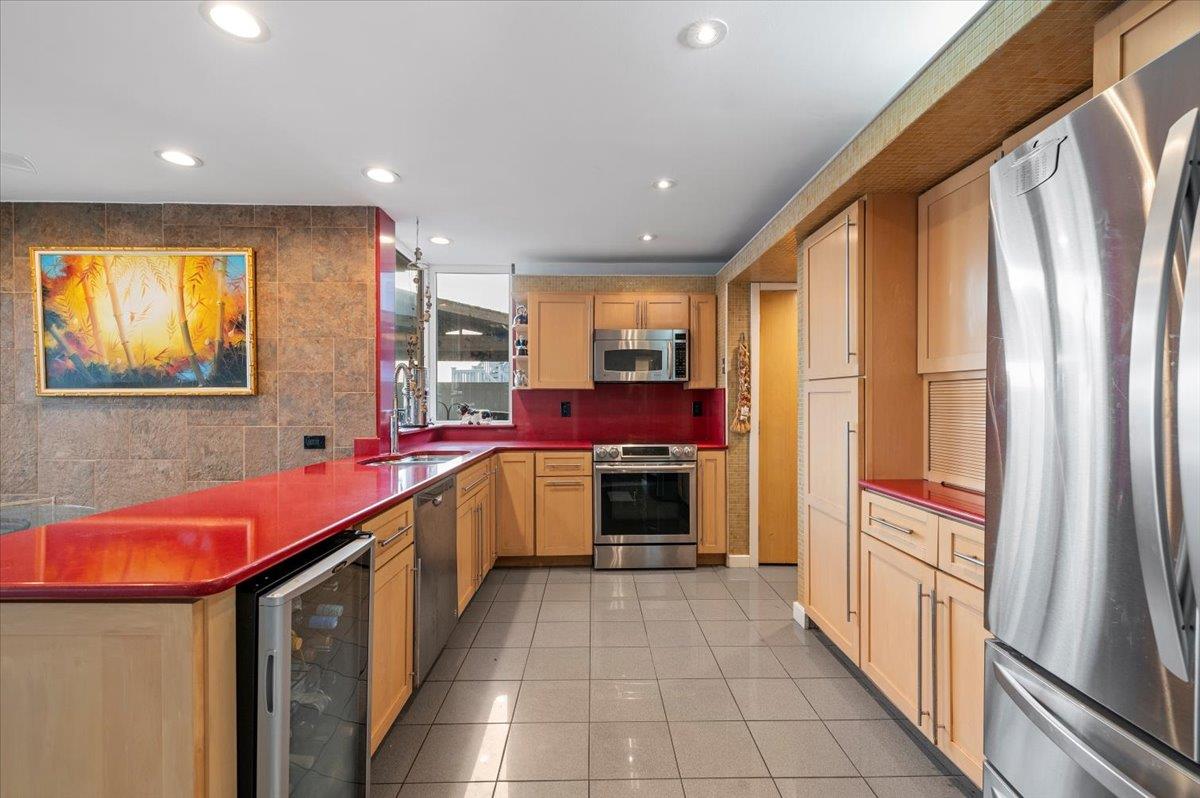 Copiague, New York 11726, United States, 4 Bedrooms Bedrooms, ,2 BathroomsBathrooms,Residential,Active,176704