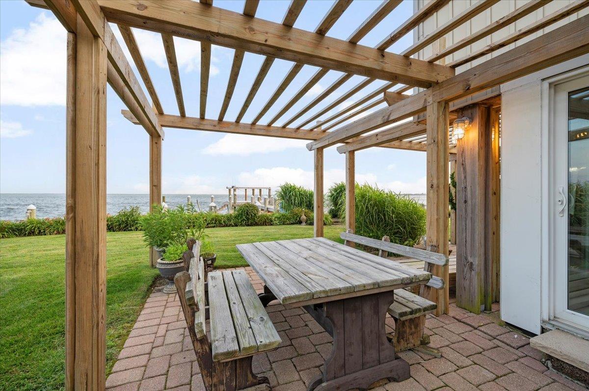 Copiague, New York 11726, United States, 4 Bedrooms Bedrooms, ,2 BathroomsBathrooms,Residential,Active,176704