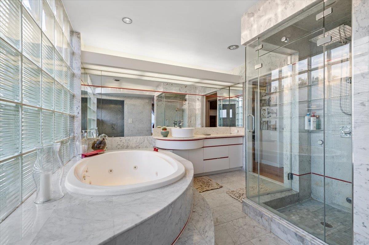 Copiague, New York 11726, United States, 4 Bedrooms Bedrooms, ,2 BathroomsBathrooms,Residential,Active,176704