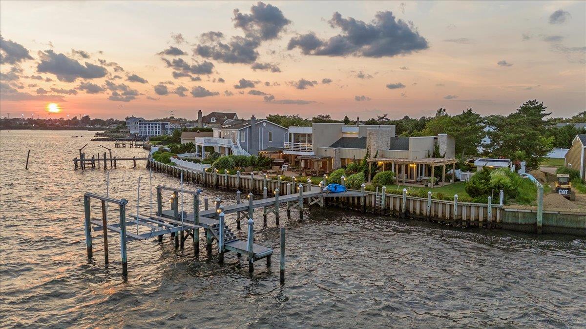 Copiague, New York 11726, United States, 4 Bedrooms Bedrooms, ,2 BathroomsBathrooms,Residential,Active,176704