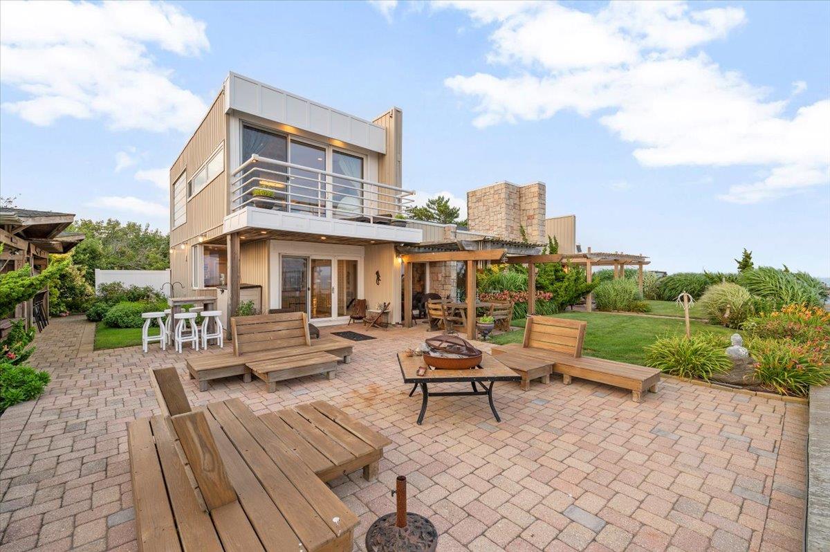 Copiague, New York 11726, United States, 4 Bedrooms Bedrooms, ,2 BathroomsBathrooms,Residential,Active,176704