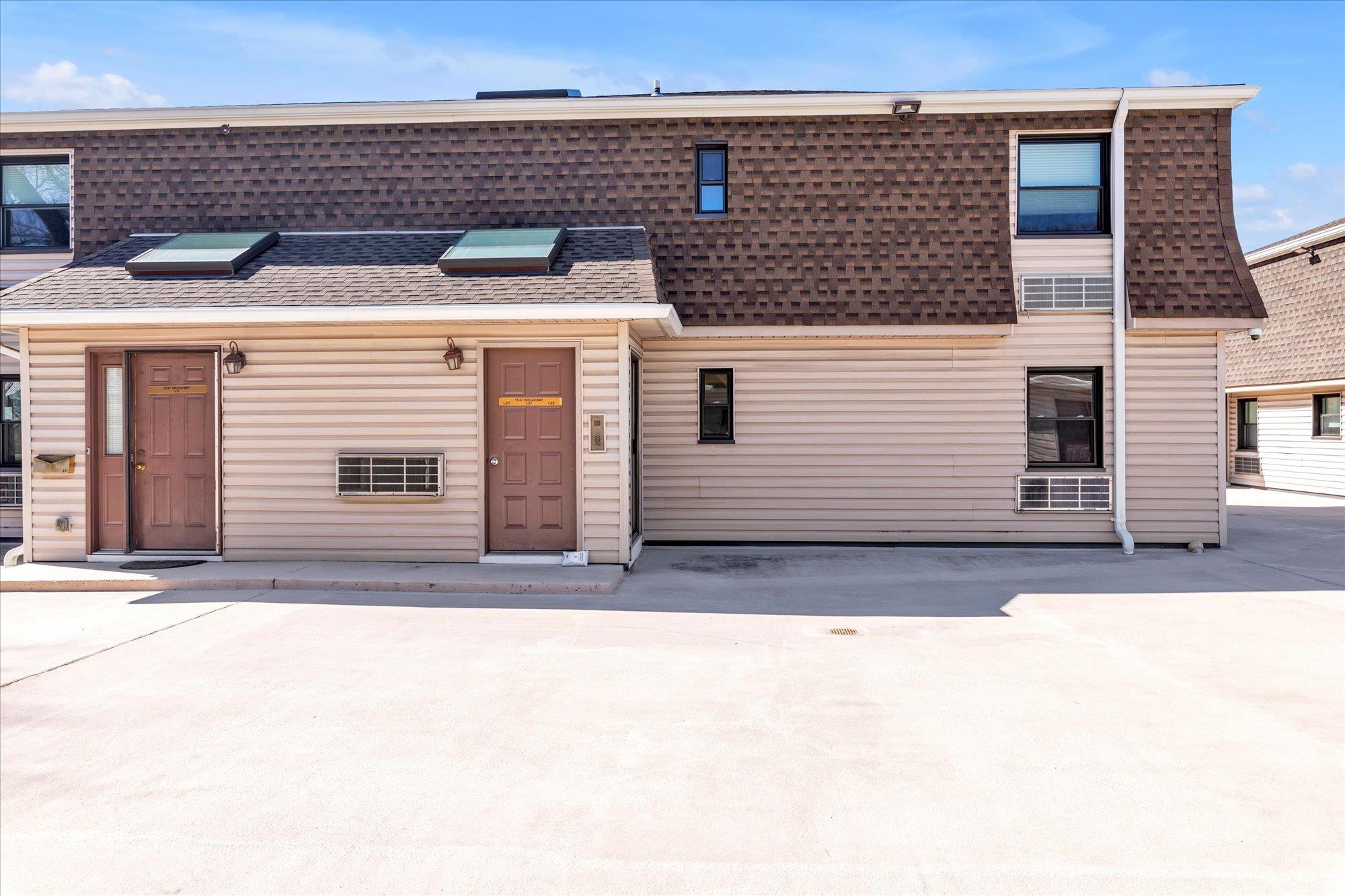 1337 Broadway #L20, Hewlett, New York image 1