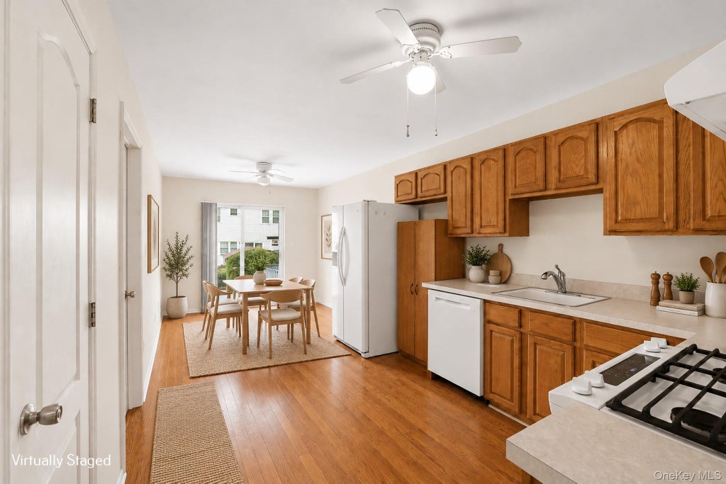 Photo of 78 Confederation Place, Staten Island, NY 10303 (MLS # 1047959)