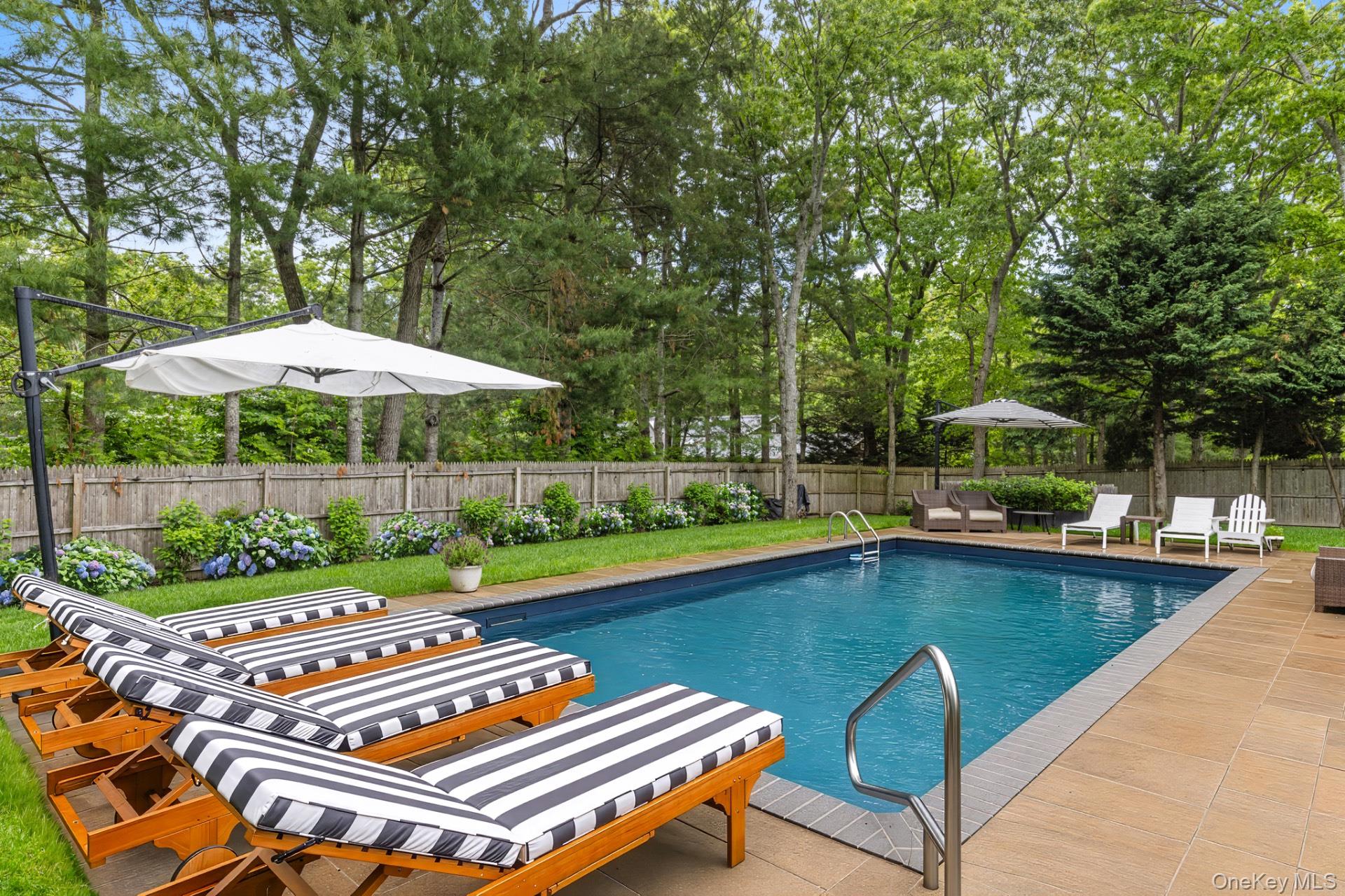 35 Montauk Boulevard