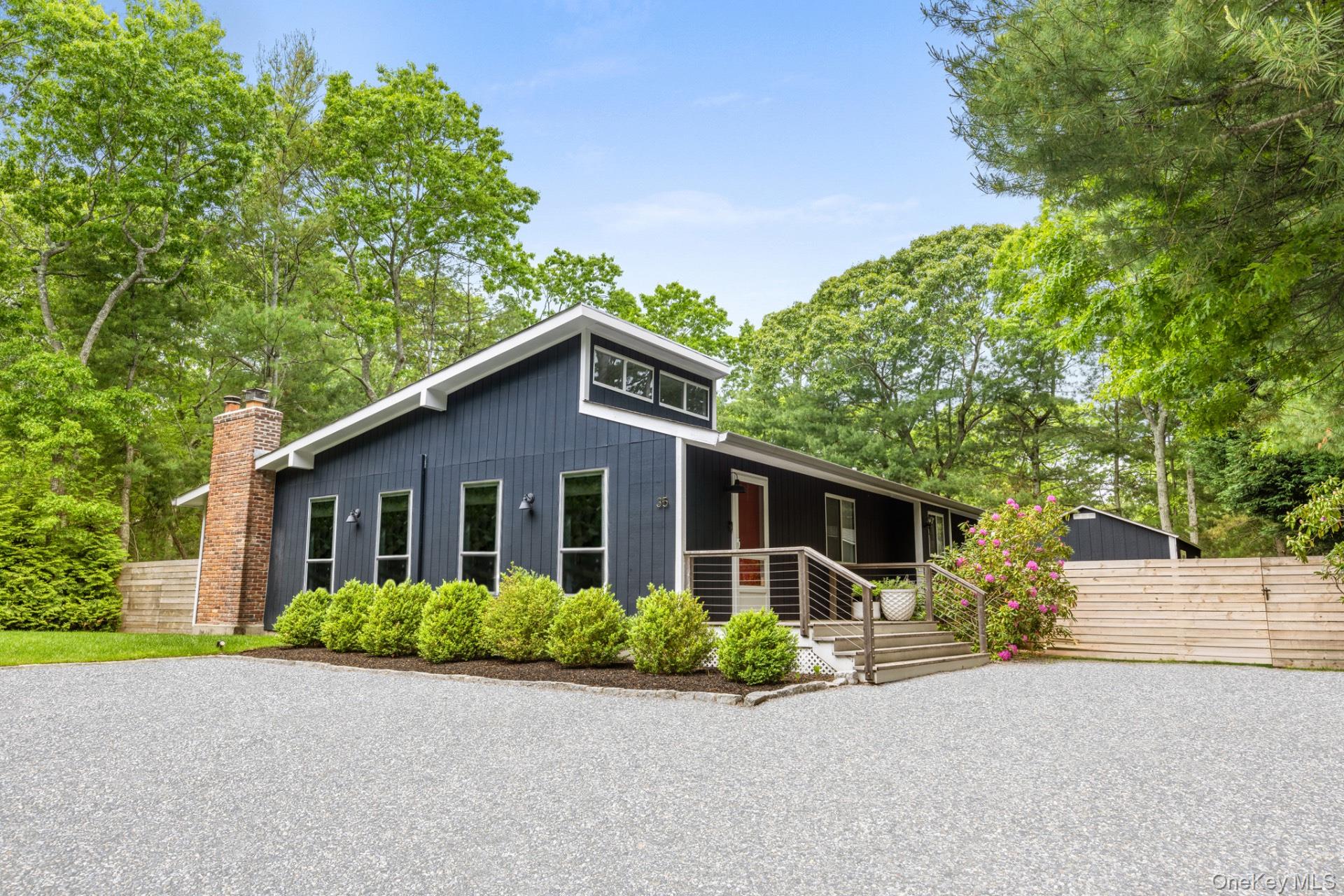 35 Montauk Boulevard