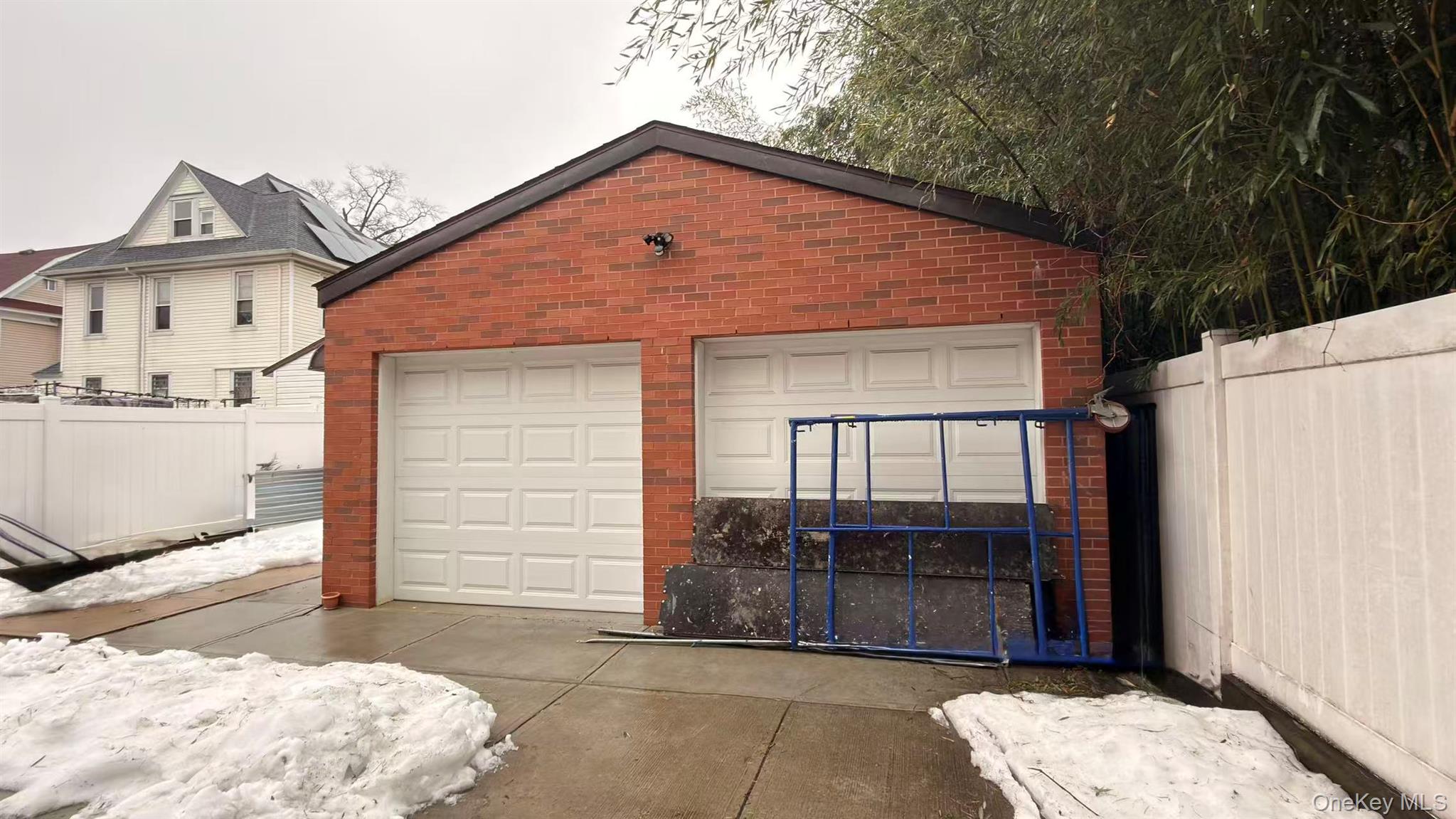 14350 Franklin Avenue