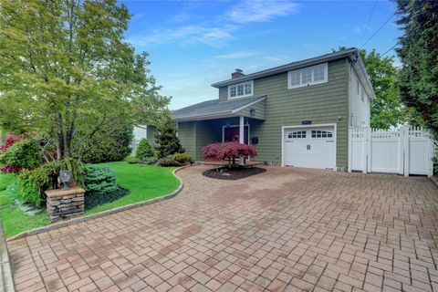 2867 Wynsum Avenue South Merrick NY 11566