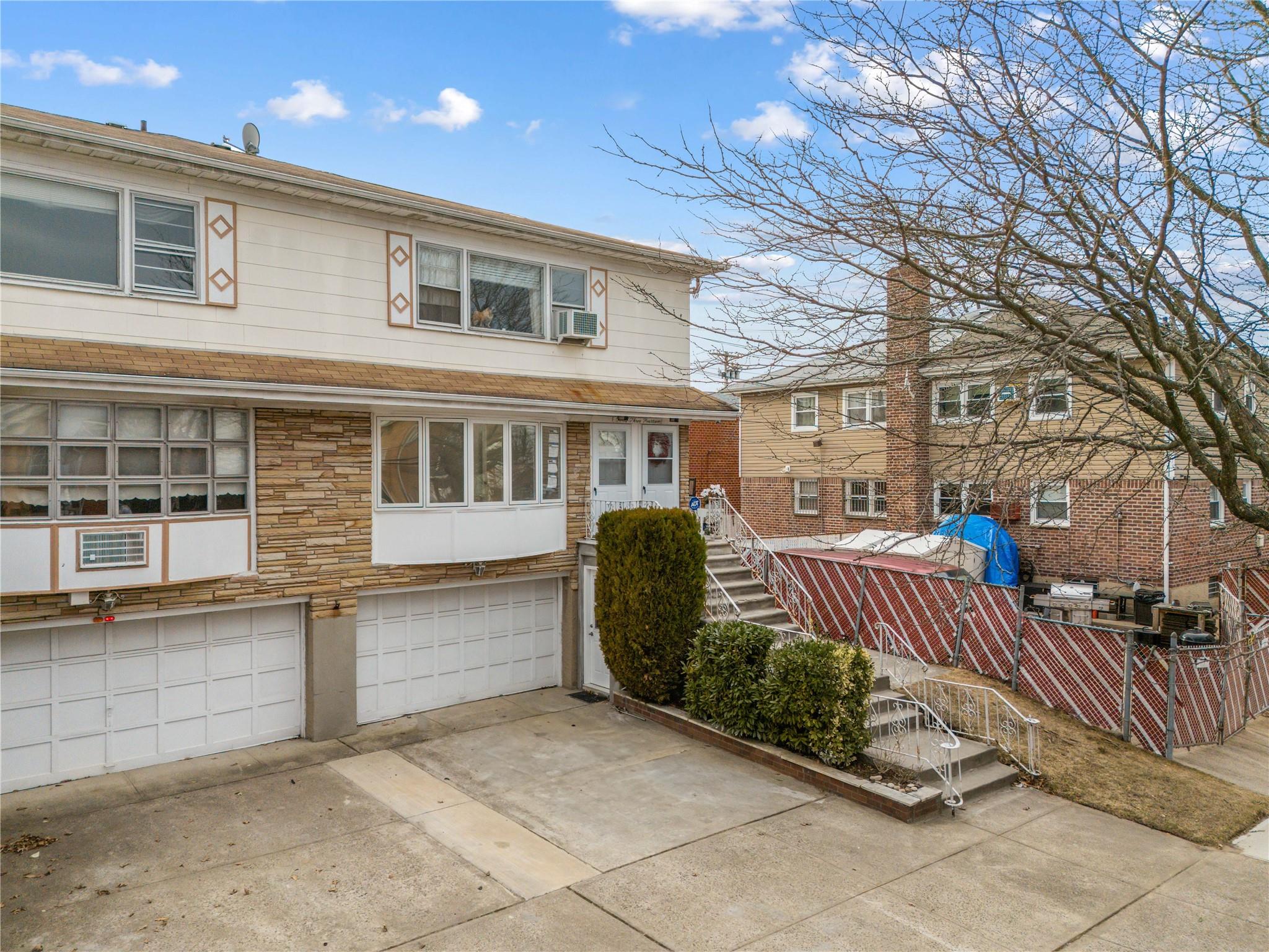Property for Sale at 222nd Street, Bayside, Queens, NY - Bedrooms: 6 
Bathrooms: 4 
Rooms: 9  - $1,680,000