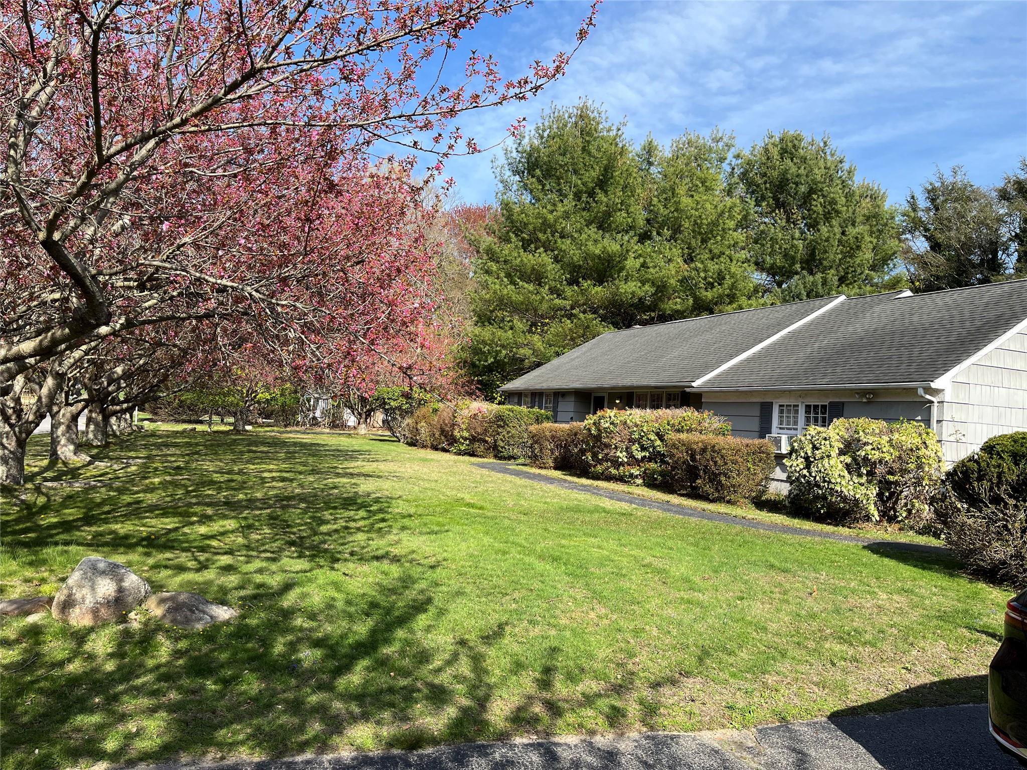 11 Acorn Lane, Stony Brook, New York image 3