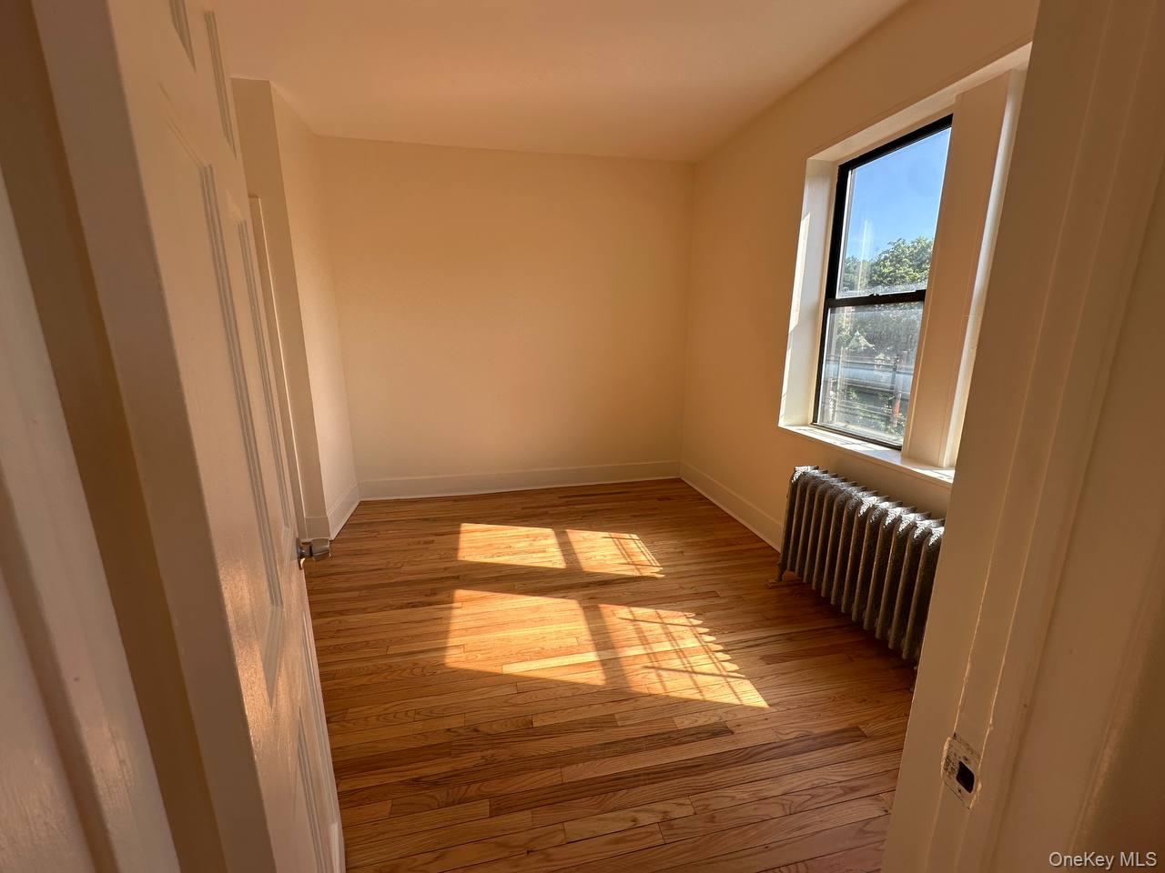 497 Van Cortlandt Park Avenue 4r
