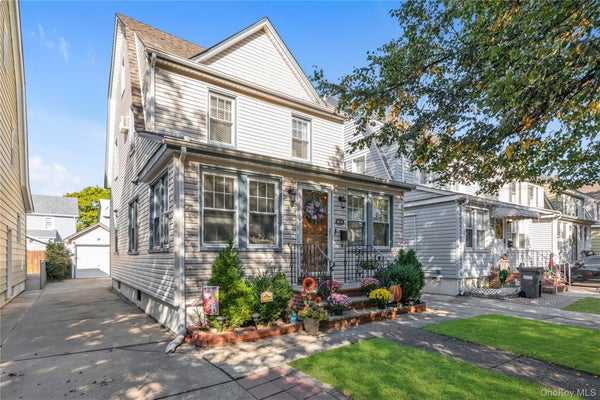 88-32 241ST STREET, BELLEROSE, NY 11426 - Image 8b29cd29a52d4ebc9b965fe06a57ffe1/3129075000
