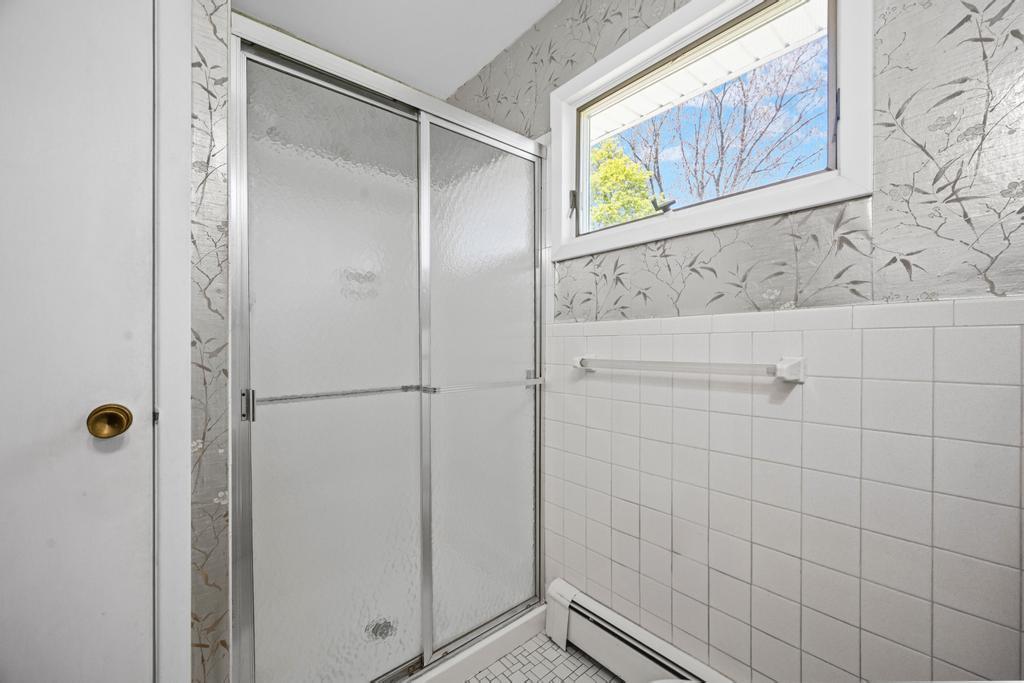 1 Bardolier Lane, Bay Shore, New York image 30