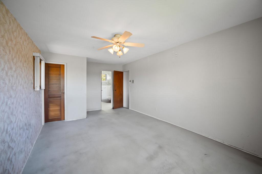 1 Bardolier Lane, Bay Shore, New York image 27