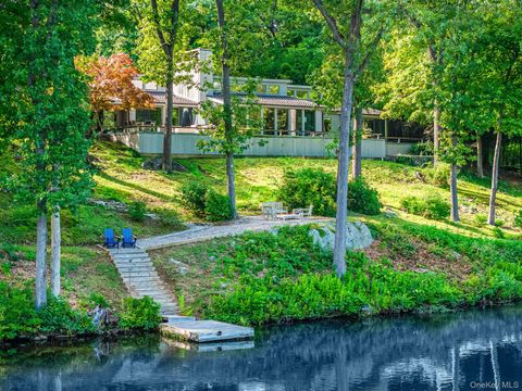 Tiny photo for 12 Haights Cross Road, Chappaqua, NY 10514 (MLS # 958983)