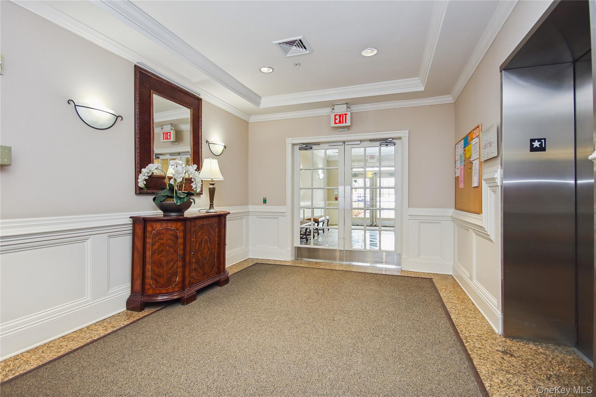 323 Regency Drive 323