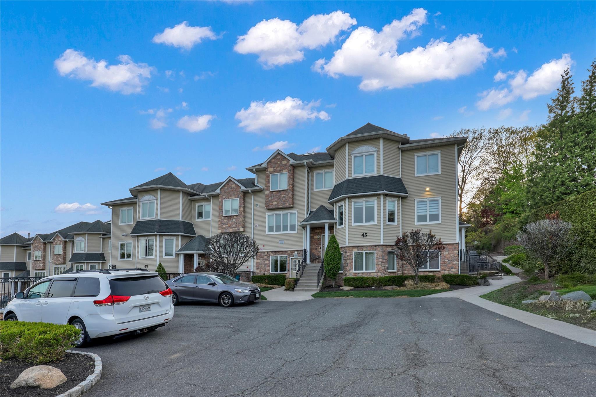 45 Bluefield Drive Dr #102, Spring Valley, New York image 1