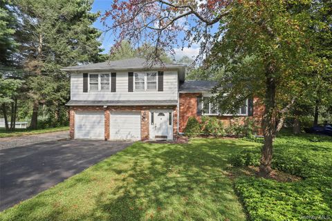 Photo of 122 Fairmont Road, Mahopac, NY 10541 (MLS # 885480)