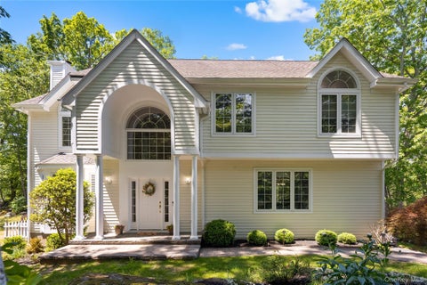 Homes For Sale - 875 Hanover Street<br/> Westchester County, Yorktown Heights, NY 10598