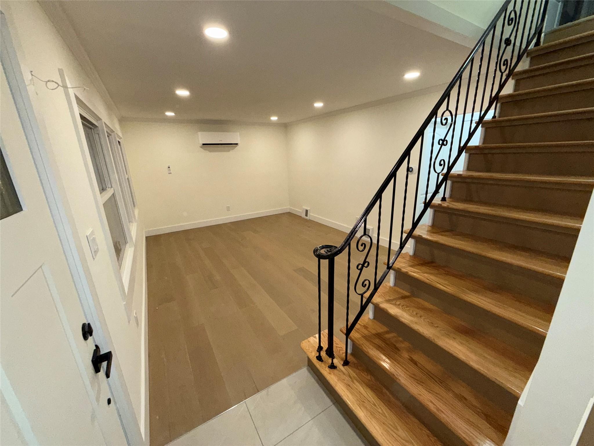 37 Washington Avenue, Hicksville, New York image 9