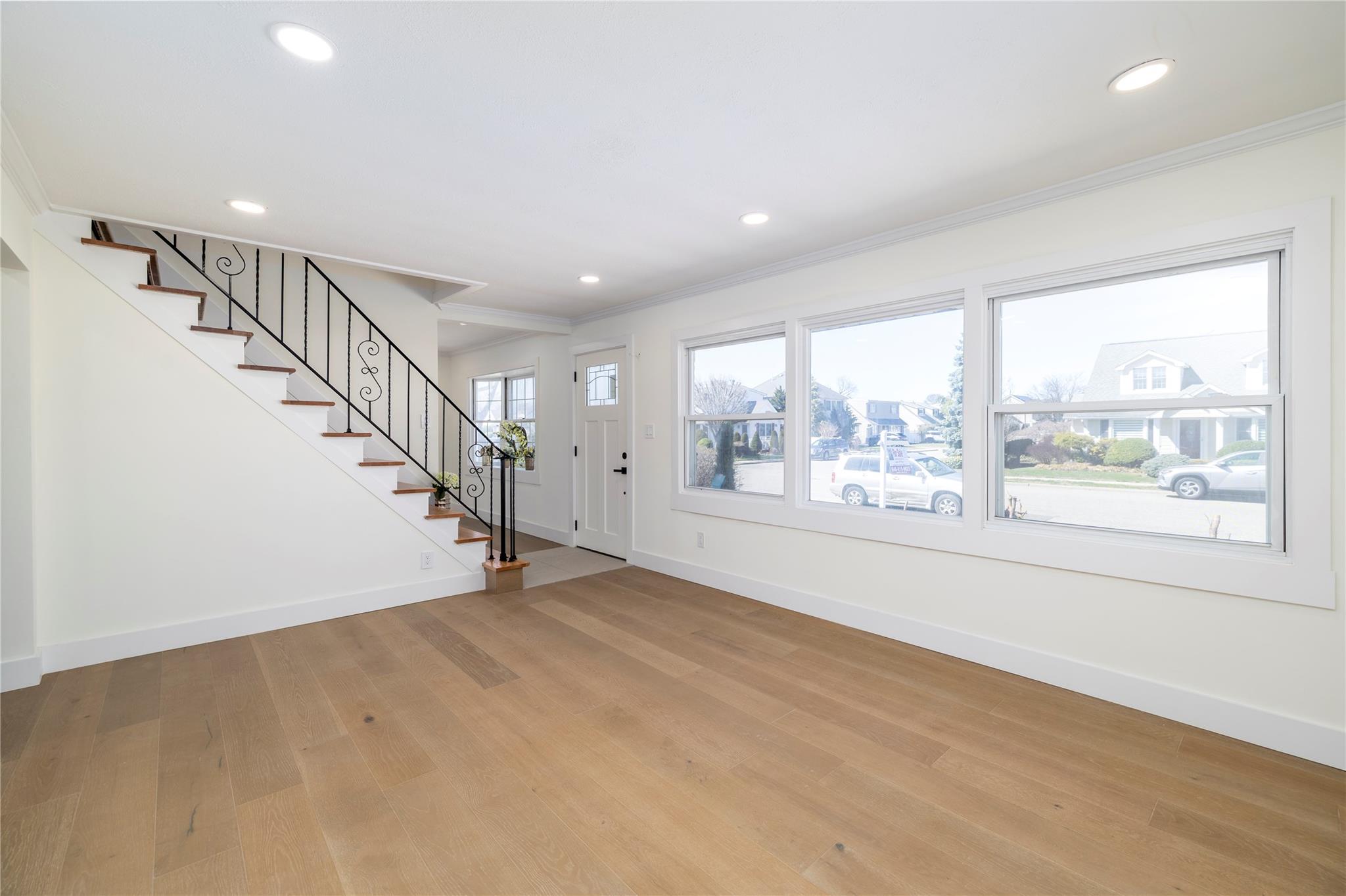 37 Washington Avenue, Hicksville, New York image 5