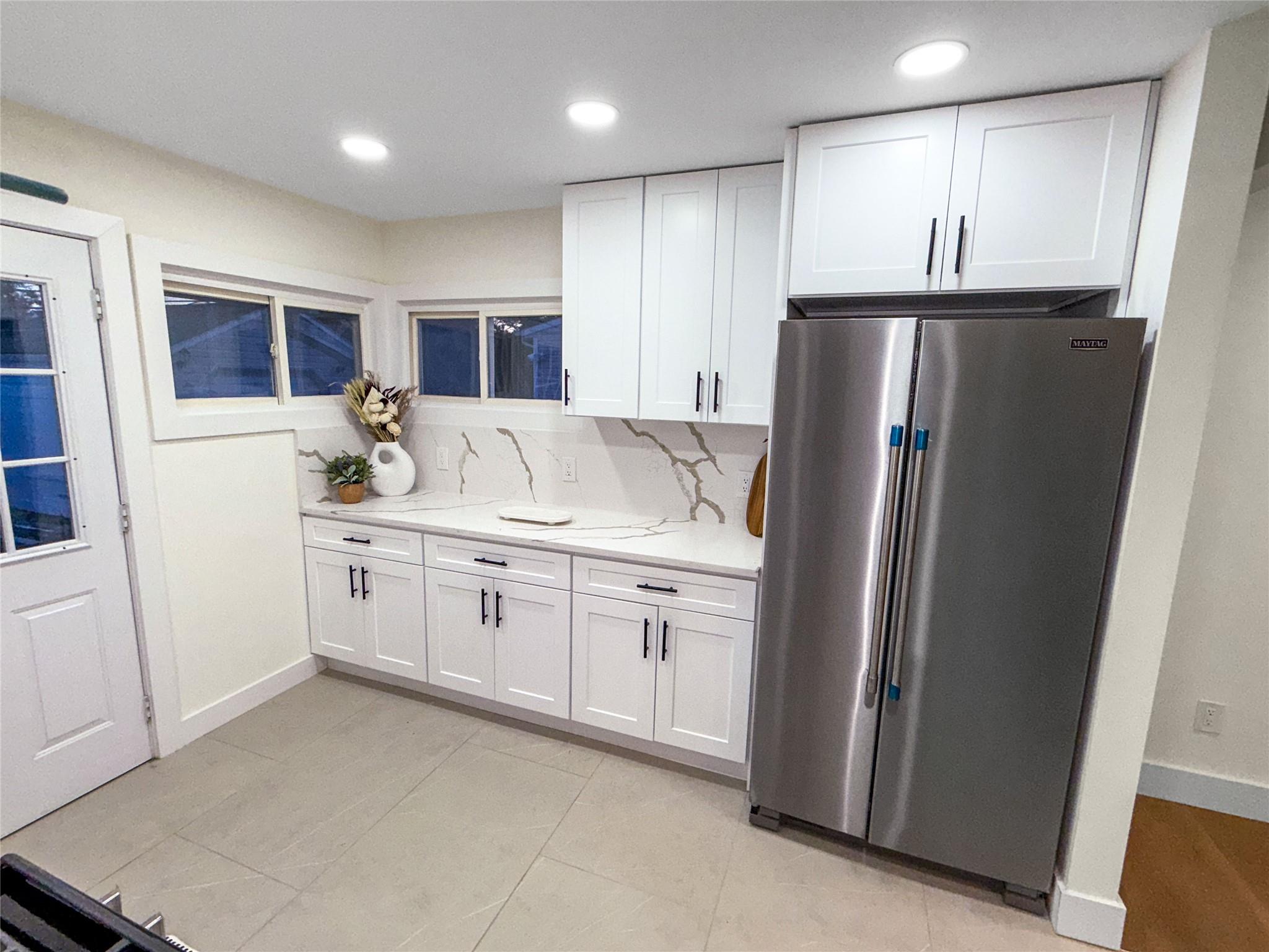 37 Washington Avenue, Hicksville, New York image 3