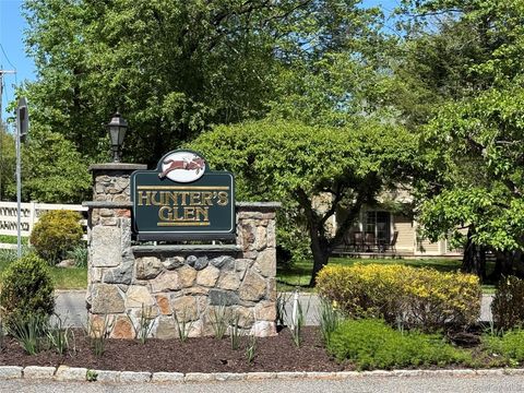 Condo For Rent - 5801 Applewood Circle<br/> Carmel, NY 10512