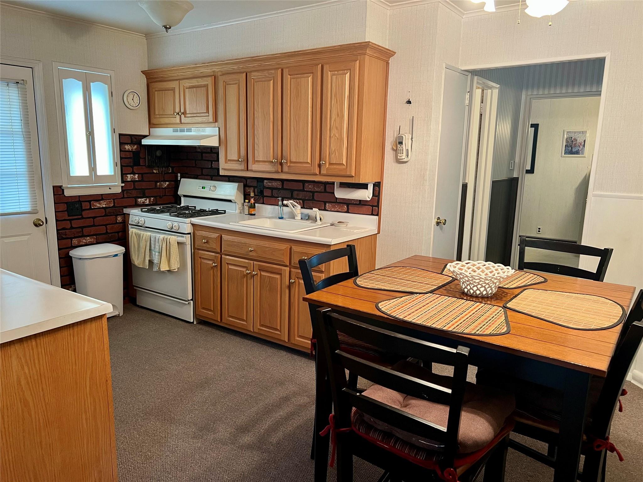 15 Leland Street, East Northport, New York image 5