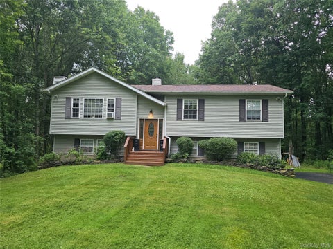 Photo of 8 Kayleigh Drive, New Paltz, NY 12561 (MLS # 1045894)