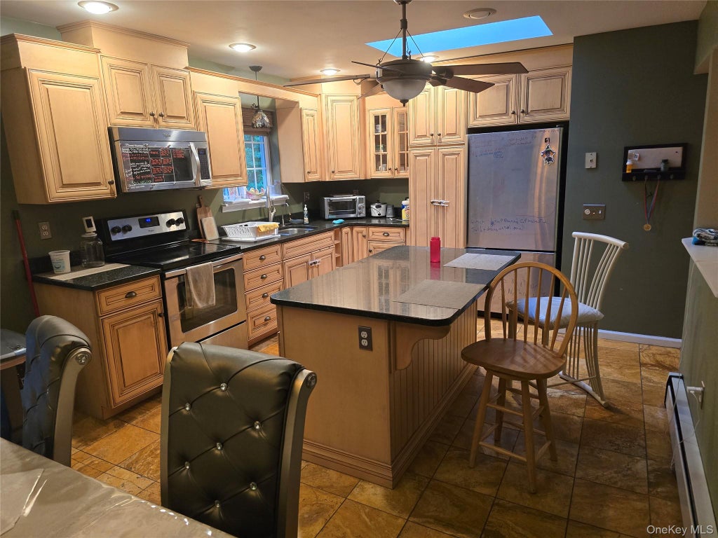 Photo of 8 Kayleigh Drive, New Paltz, NY 12561 (MLS # 1045894)