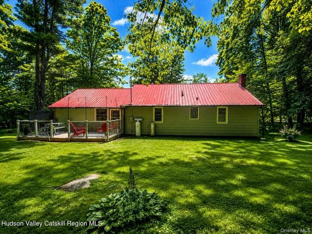 2 Bonnie Brae Lane