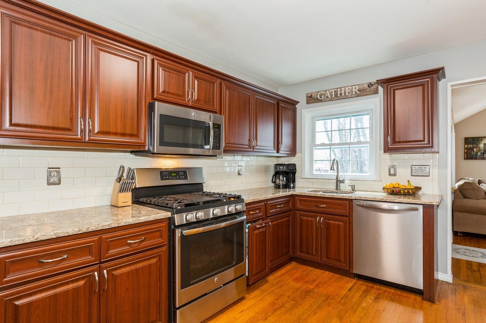 7 Lime Avenue, Brookhaven, New York image 17