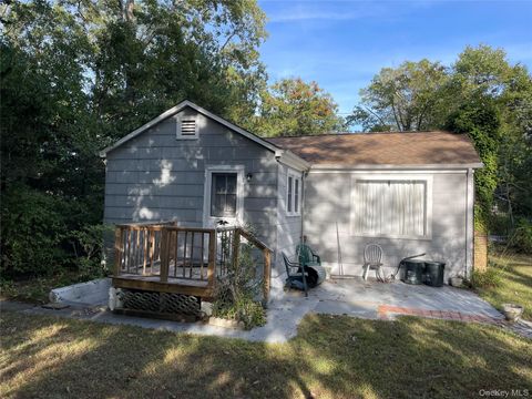 Photo of 40 Fulton Avenue, Mastic, NY 11950 (MLS # 920552)