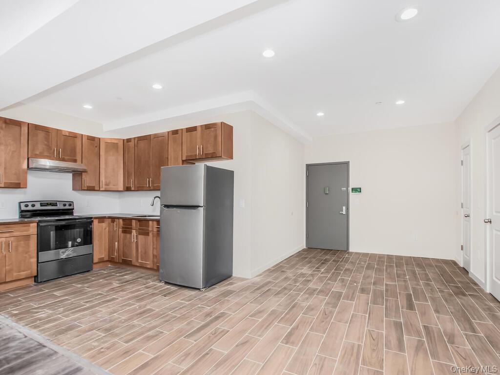 409 Warburton Avenue 2A