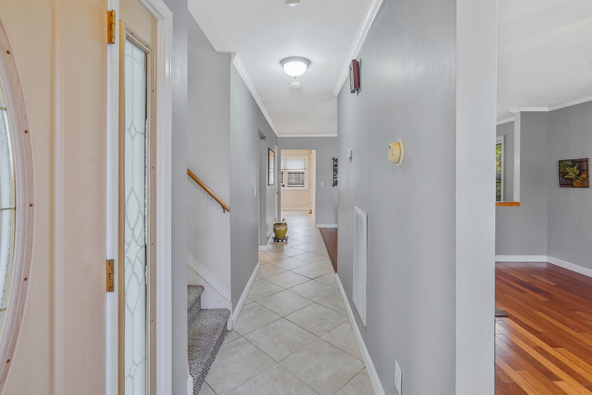 149 Penataquit Avenue, Bay Shore, New York image 4