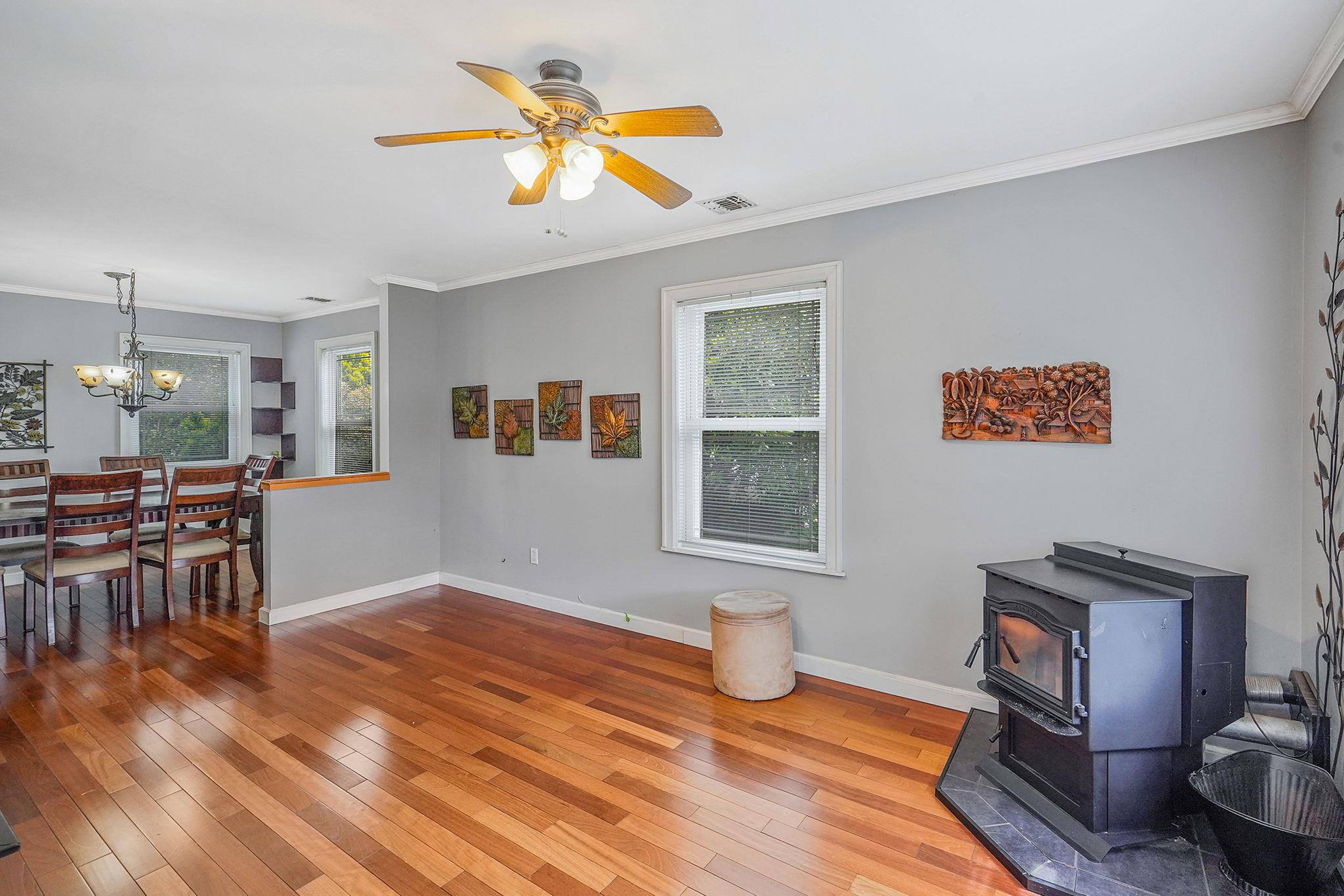 149 Penataquit Avenue, Bay Shore, New York image 6