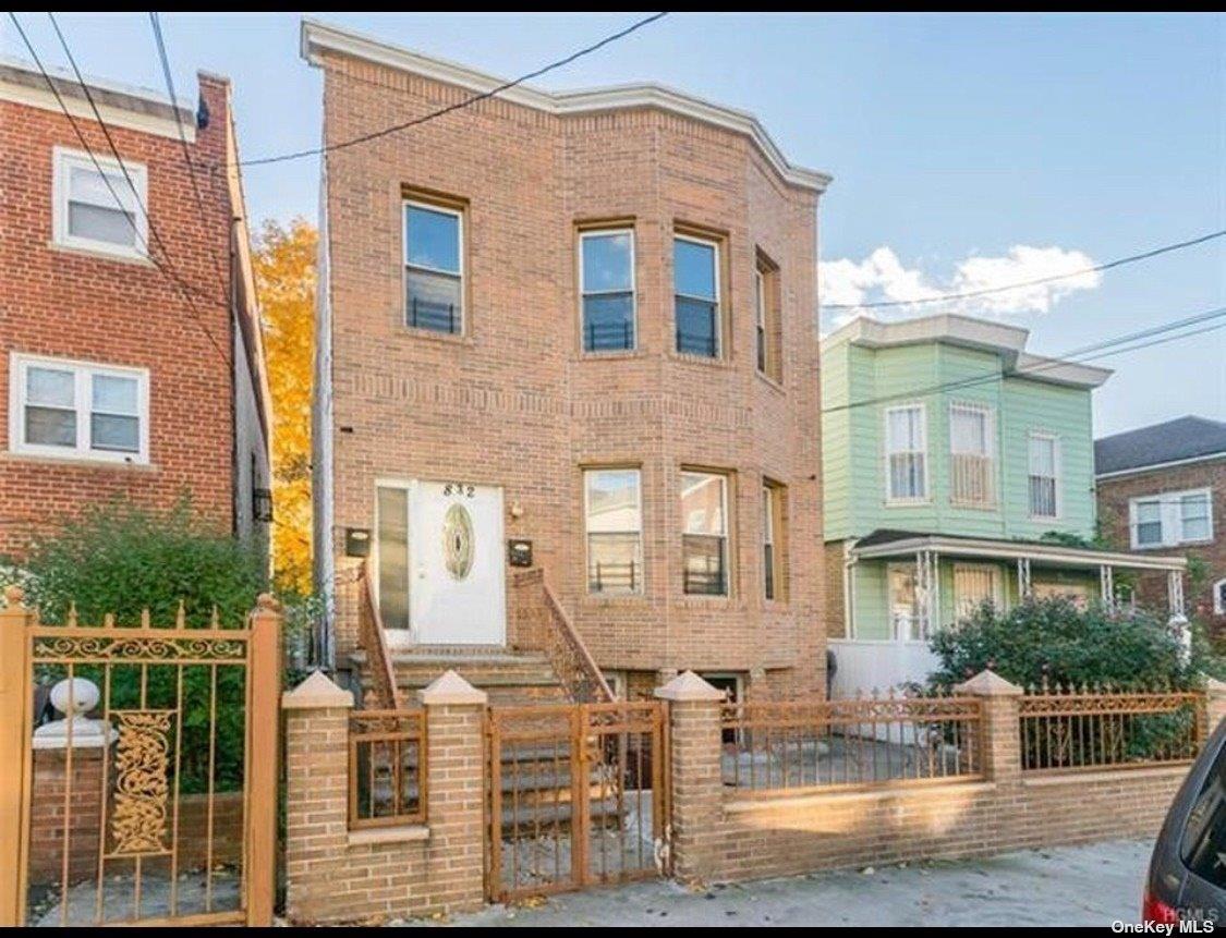 832 E 224th Street